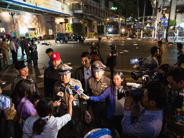 На месте теракта в Бангкоке   