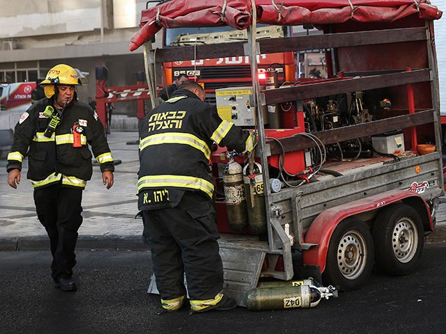 Пожар в Неве-Цедек: к месту происшествия прибыли 4 пожарных расчета  