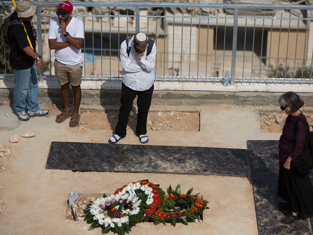 На кладбище "Ар а-Менухот" (Гиват Шауль) в Иерусалиме. 2 октября 2015 года