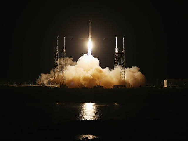 Запуск ракеты-носителя Falcon-9 компании Space-X (архив) 