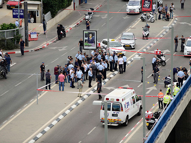 На месте теракта в Тель-Авиве. 8 октября 2015 года