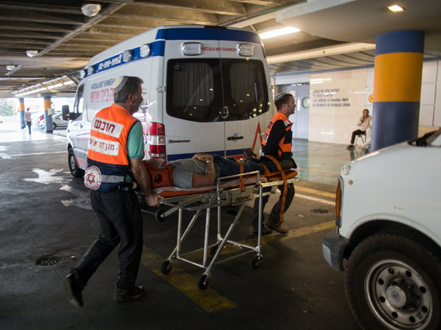 Доставка раненого в иерусалимскую больницу