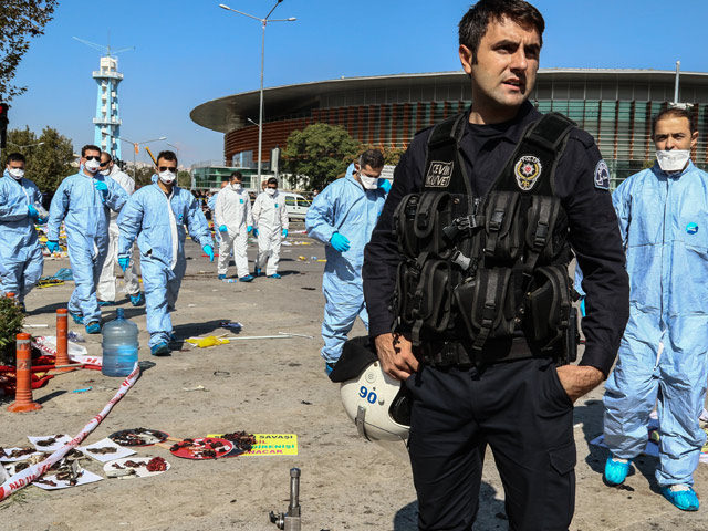 На месте теракта. Анкара, 10 октября 2015 года   