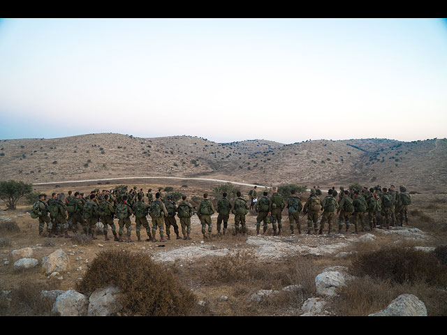 В Израиле проходят учения десантников и танкистов