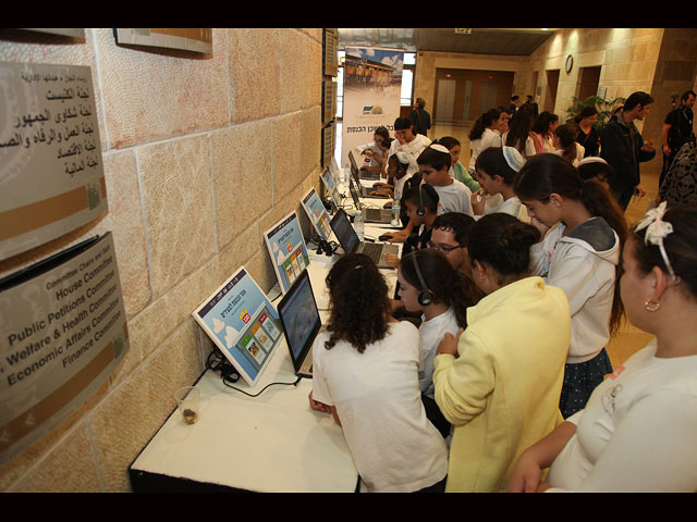Компьютерная игра "Депутат Кнессета": юные израильтяне учатся демократии  