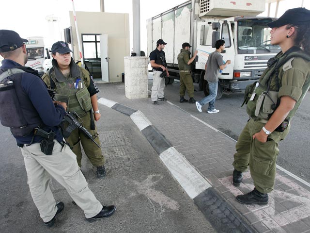     На КПП возле Дженина задержан араб со взрывным устройством