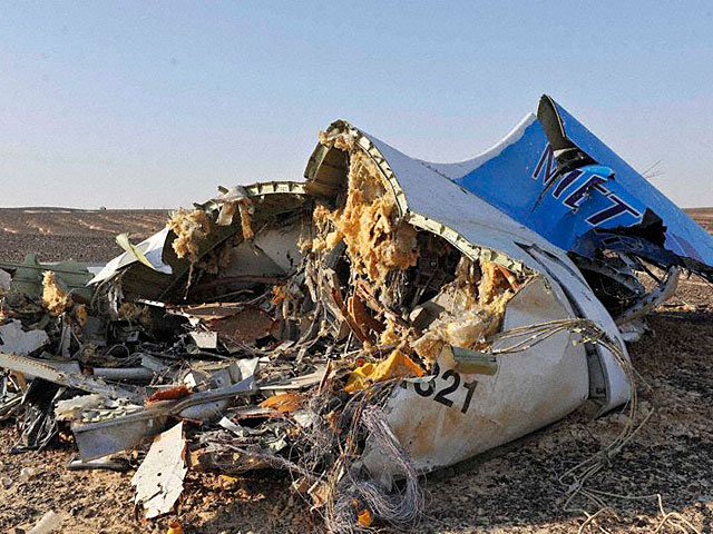   Обломки самолета на Синае. Ноябрь 2015 года 