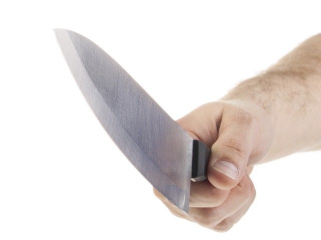 Житель Хадеры ударил ножом собственную жену