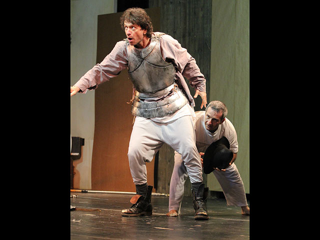 Театр "Гешер" представляет спектакль "Я &#8211; Дон Кихот", открывший в этом году юбилейный сезон театра, которому исполняется 25 лет