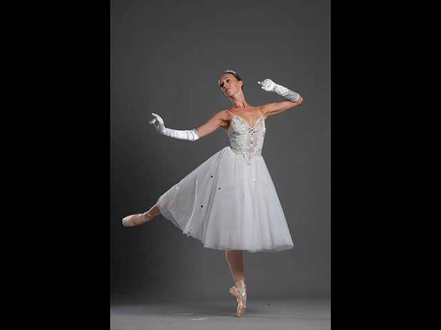 В дни праздника Ханука в декабре 2015 года Израильский балет предлагает для всей семьи новый спектакль - "Золушка" 