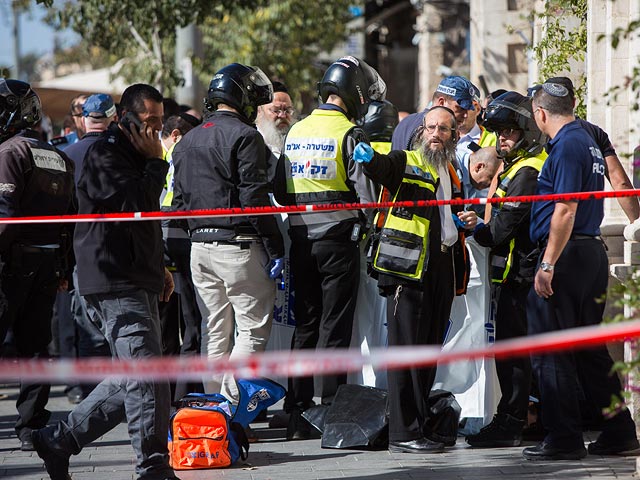 На месте теракта на улице Яффо в Иерусалиме. 23 ноября 2015 года