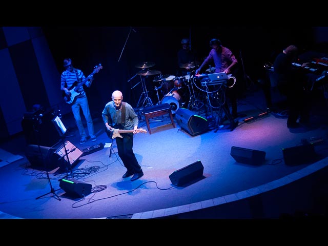 22 декабря в клубе "Барби" в Тель-Авиве выступят легендарный музыкант Петр Мамонов и группа "Совершенно Новые Звуки Му"   