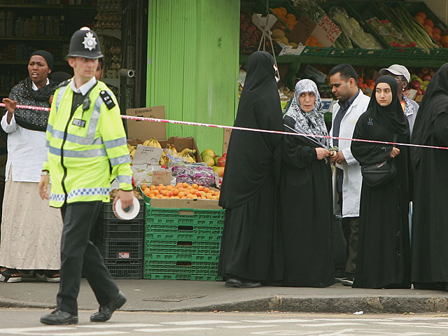 Парижские теракты: резкий рост исламофобии в Великобритании  