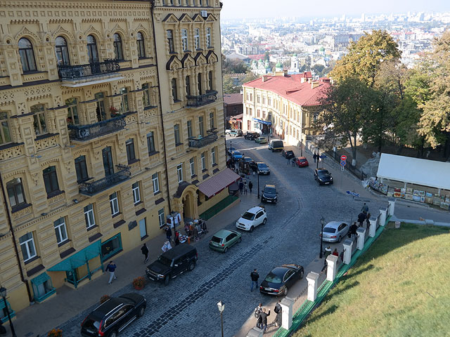 Вид на Андреевский спуск