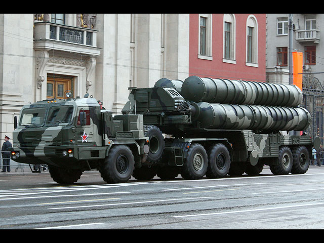Российские СМИ: в Сирии развернут зенитно-ракетный комплекс С-400  