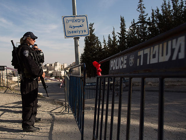 В Исауие камнем ранен израильский полицейский  