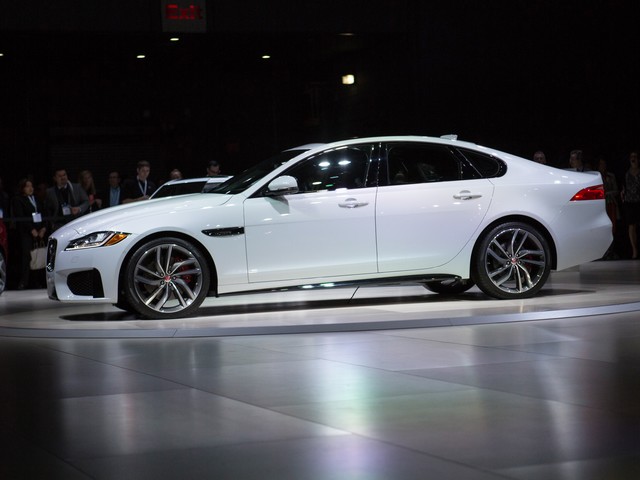 Jaguar XF нового поколения на Нью-йоркском автосалоне. 1 апреля 2015 г.