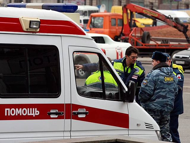 Взрыв на автобусной остановке в центре Москвы: ранены три человека  