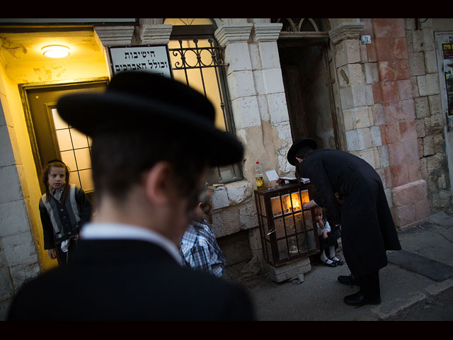 8 декабря евреи зажгли третью свечу в ханукальных подсвечниках