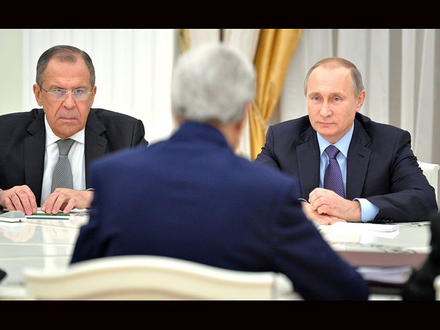 В Кремле началась встреча Керри и Путина: президент РФ советовал госсекретарю "выспаться"