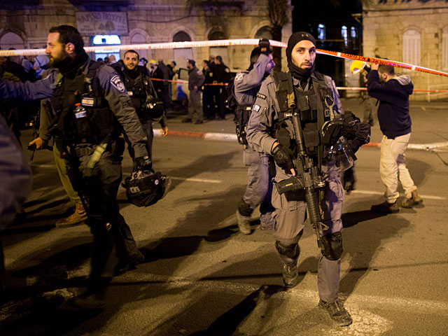Теракт у Шхемских ворот в Иерусалиме: тяжело ранен полицейский  