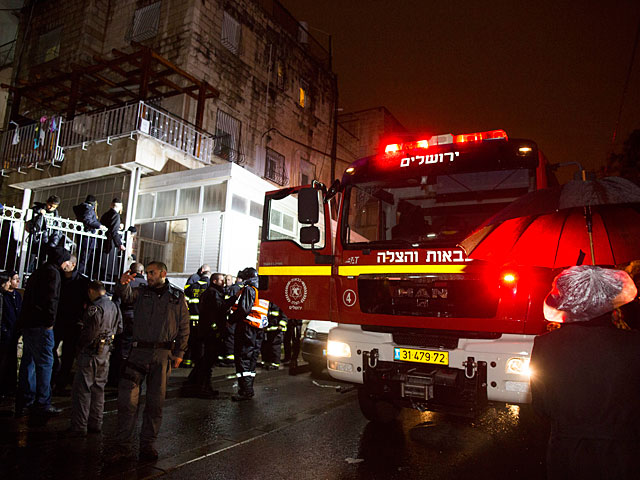 Пожар в жилом доме в Иерусалиме: эвакуированы десять жильцов  