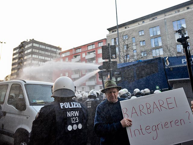 Акция "правых" в Кельне. 9 января 2016 года