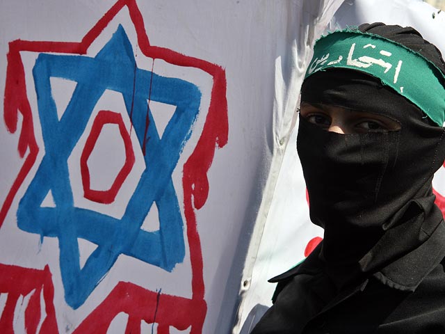 В Хевроне обезврежена ячейка ХАМАС, готовившая теракт  
