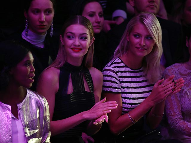 Гиги Хадид на Mercedes-Benz Fashion Week в Берлине