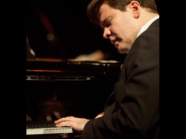 В апреле 2016 года в Израиле выступит знаменитый пианист Денис Мацуев