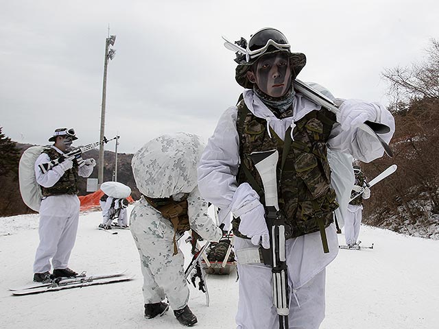 Совместные зимние учения морпехов США и Южной Кореи