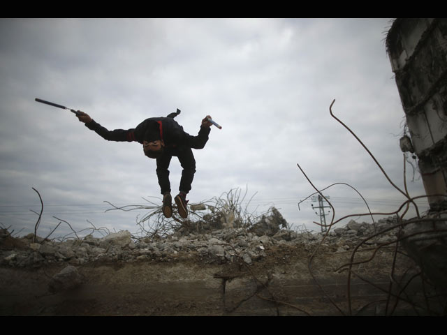 "Огнедышащие ниндзя" в Газе. Фотосессия среди руин
