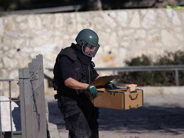 Теракт в Иерусалиме: ранены пограничницы, нападавшие уничтожены