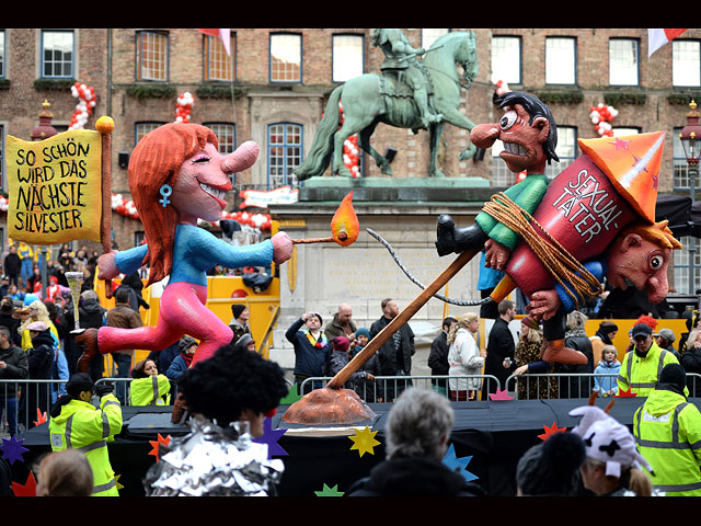 Карнавал в Дюссельдорфе отменен, но его "герои" представлены народу