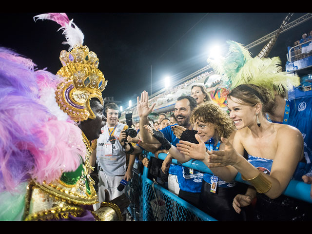 Кульминация карнавала в Рио: парад школ самбы
