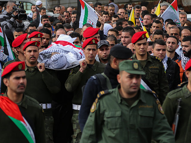 Администрация Аббаса похоронила двух террористов с военными почестями  