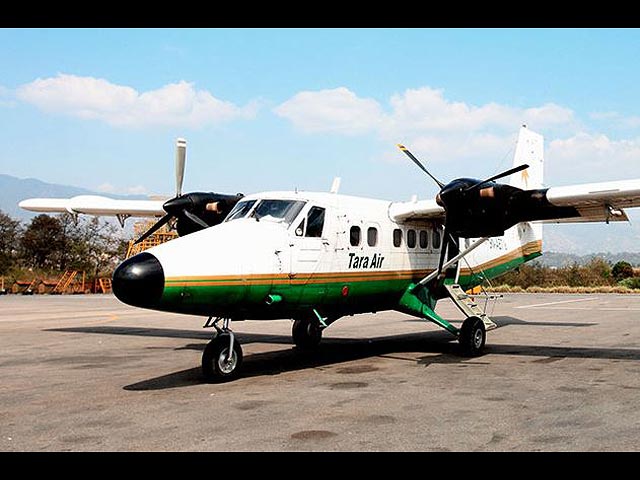 В горах Непала пропал пассажирский самолет, на борту которого находились более 20 человек  