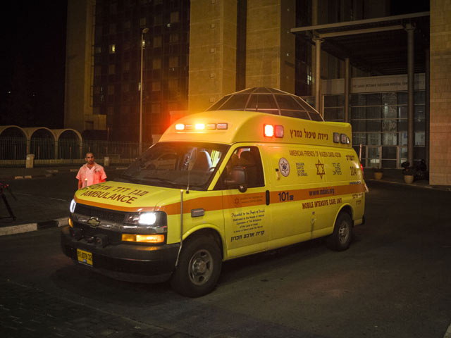 Пострадавшего в критическом состоянии доставили в иерусалимскую больницу "Адаса Эйн-Керем"