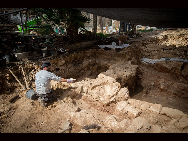 На базе ЦАХАЛа в Иерусалиме обнаружена баня десятого легиона "Фретензис"  