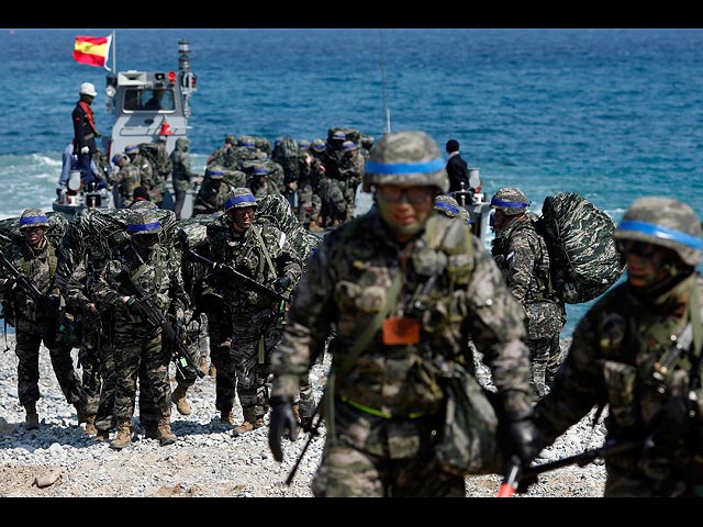 Армии США и Южной Кореи отрабатывают "нейтрализацию" КНДР
