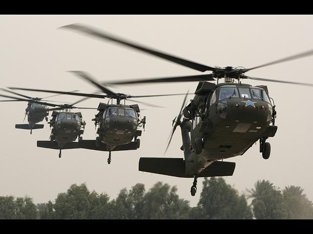 Вертолеты Sikorsky UH-60 Black Hawk