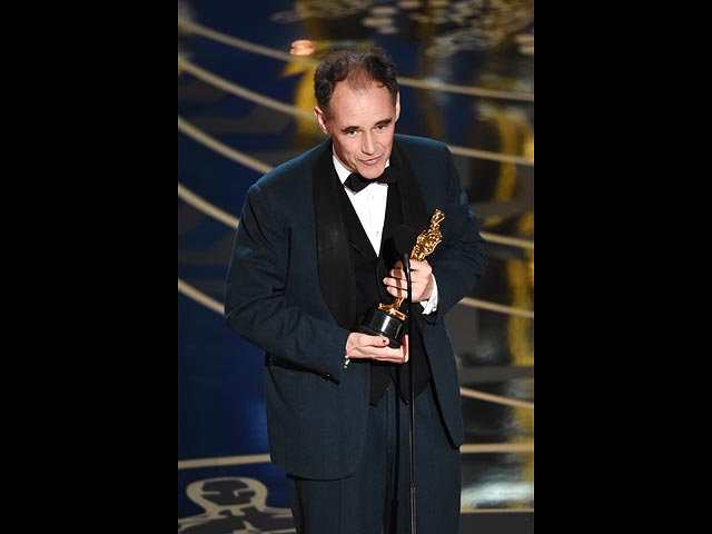  Марк Райлэнс  на церемонии вручения премии "Оскар". 28 февраля 2016 года