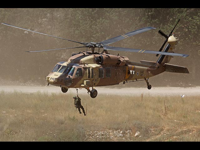 Многоцелевой вертолет UH-60 Black Hawk