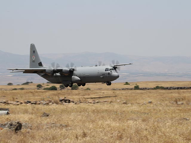 Военно-транспортный самолет C-130J Super Hercules