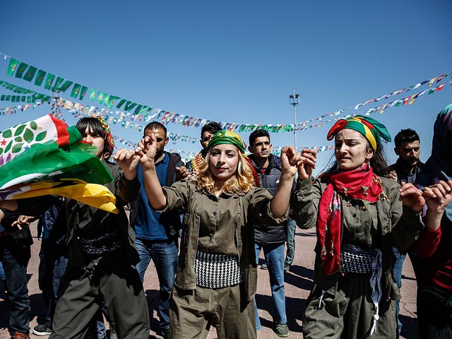Новруз в Турции: курды отмечают "Новый год"
