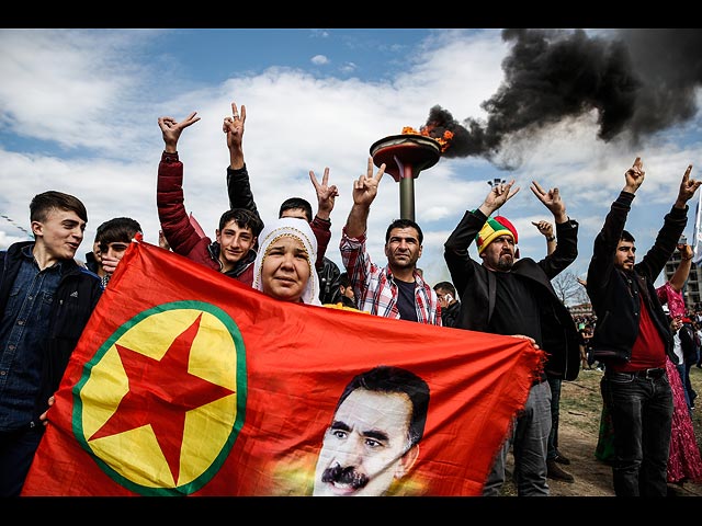 Новруз в Турции: курды отмечают "Новый год"