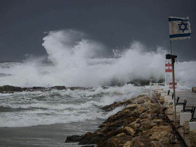 На побережье Израиля начата установка знаков, предупреждающих об угрозе цунами  