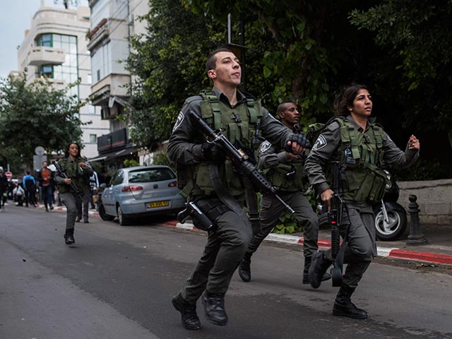 Тревога в Тель-Авиве. Полиция разыскивает террористов  