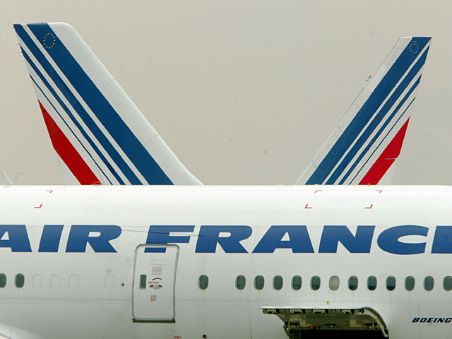 Стюардессы против Air France: они не хотят летать в Иран в хиджабе  