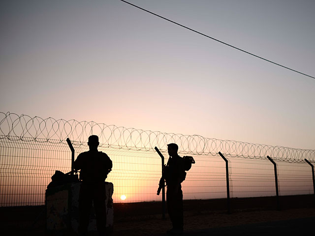 На границе с сектором Газы обстреляны израильские военнослужащие  